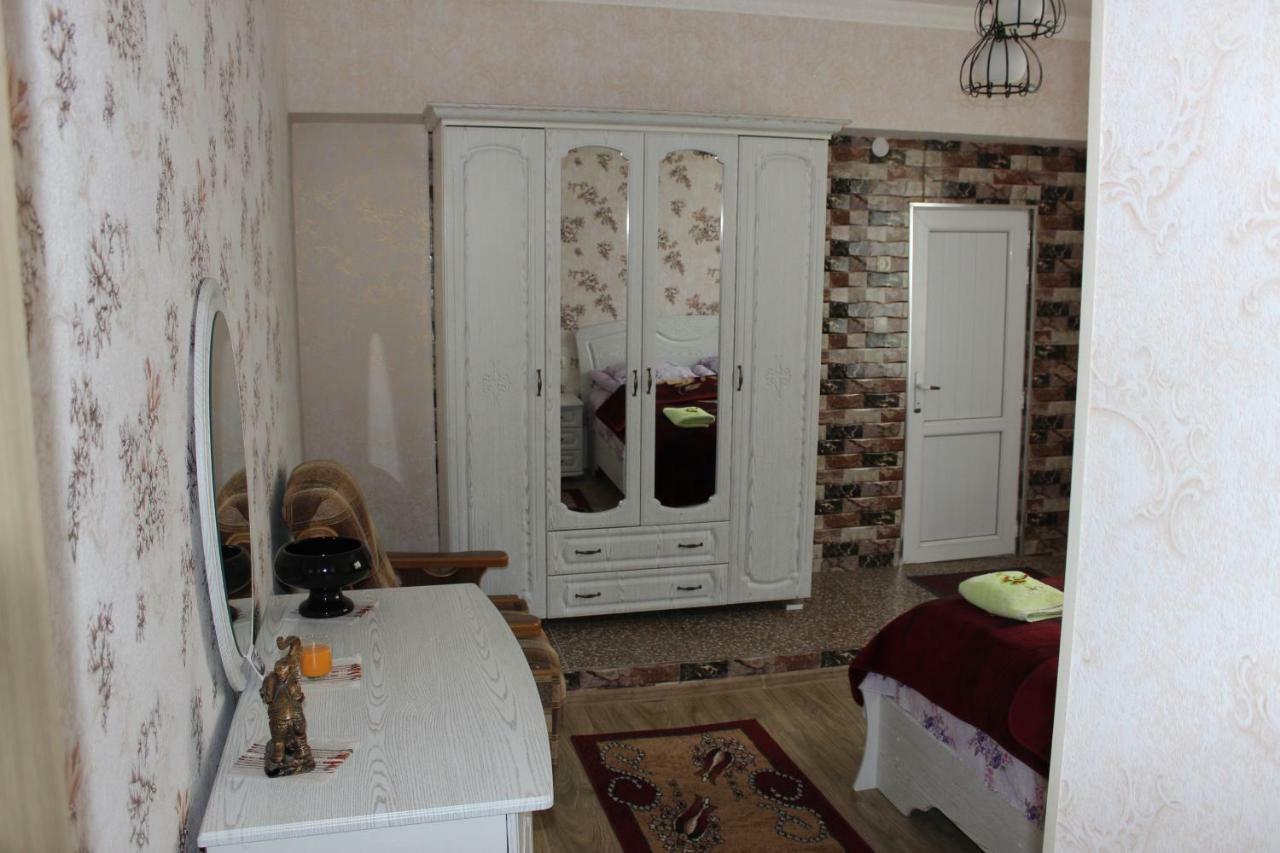 Giorgi'S Homestay Κουτάισι Εξωτερικό φωτογραφία